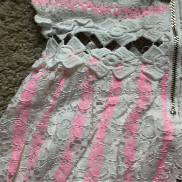 ⚠️only 1 left⚠️ 5 ⭐️ rated cut out dress - Picture 7 of 8